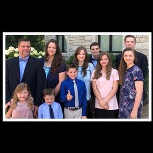 FAMILY CLOTHING STORE